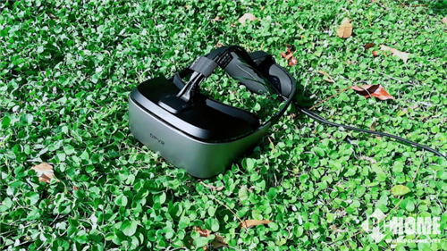 宅小空间，玩大游戏：大朋DPVR E3 家用游戏套装评测