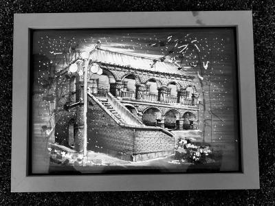 大学生钢笔画制成明信片售出8万张 作品被规划馆收藏