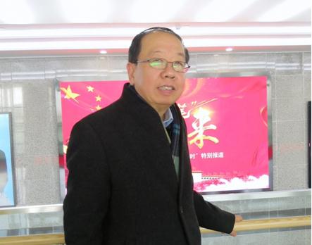 中国教育技术学会学术委员会副主任、中央电教馆研究员刘雍潜 
