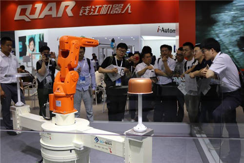 钱江机器人领跑工业机器人市场 引爆“自动化经济”